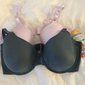 2 SimplyPerfect Warner’s Full Figure Bras
